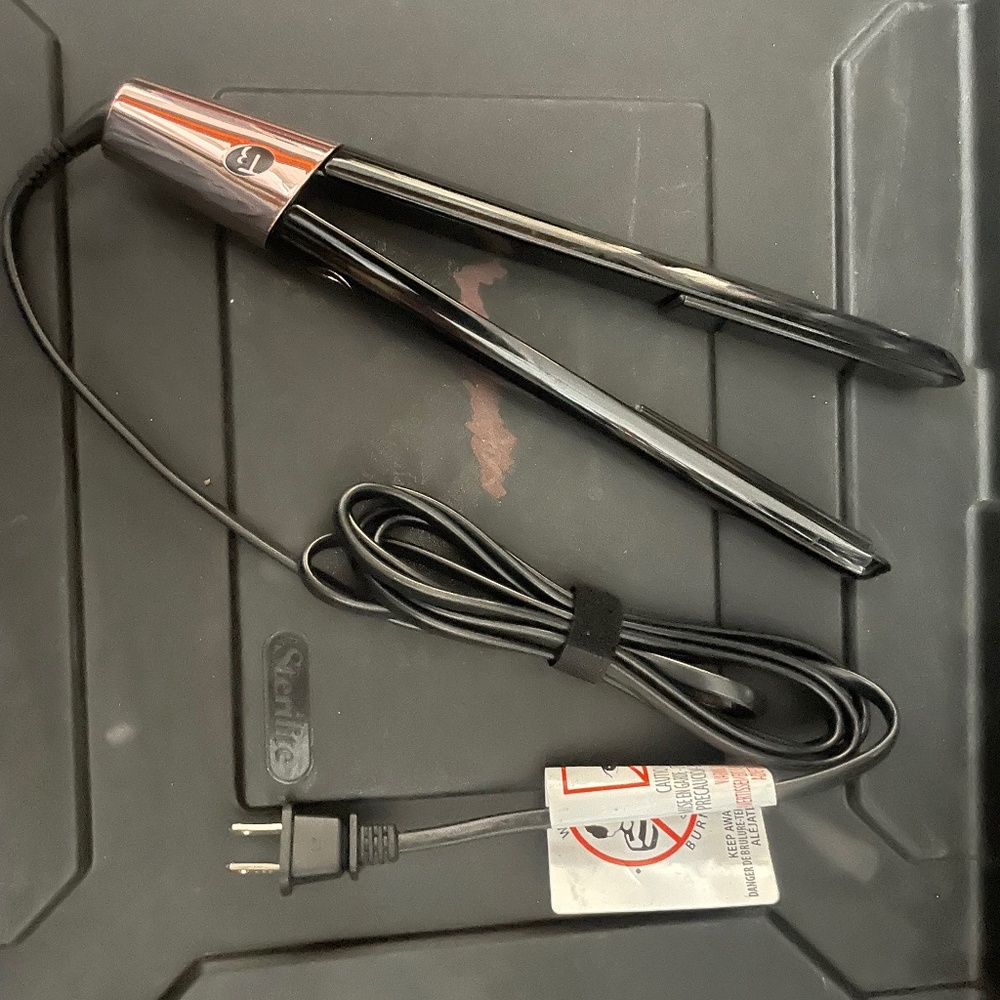 1" Professional Straightening & Styling Iron SINGLEPASS LUXE, black